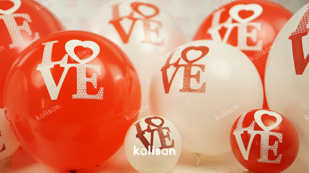 love baskılı balon kırmızı - beyaz 